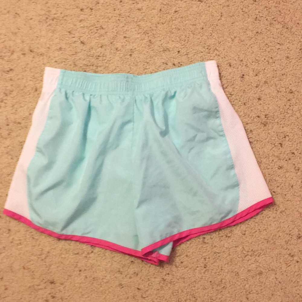 Girls 14-16 Danskin Now shorts - Picture 2 of 3